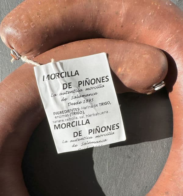 Morcilla de piñones en tripa natural de Salamanca